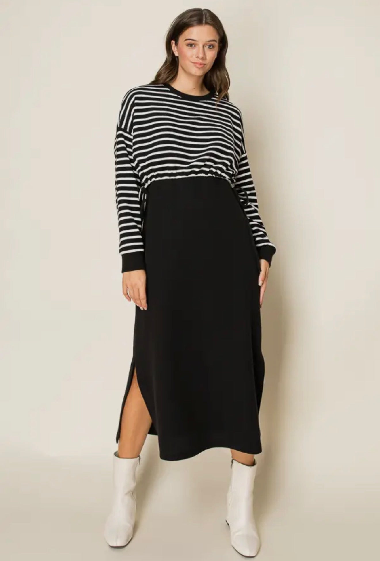 Round Neck Cloudy Black Dress