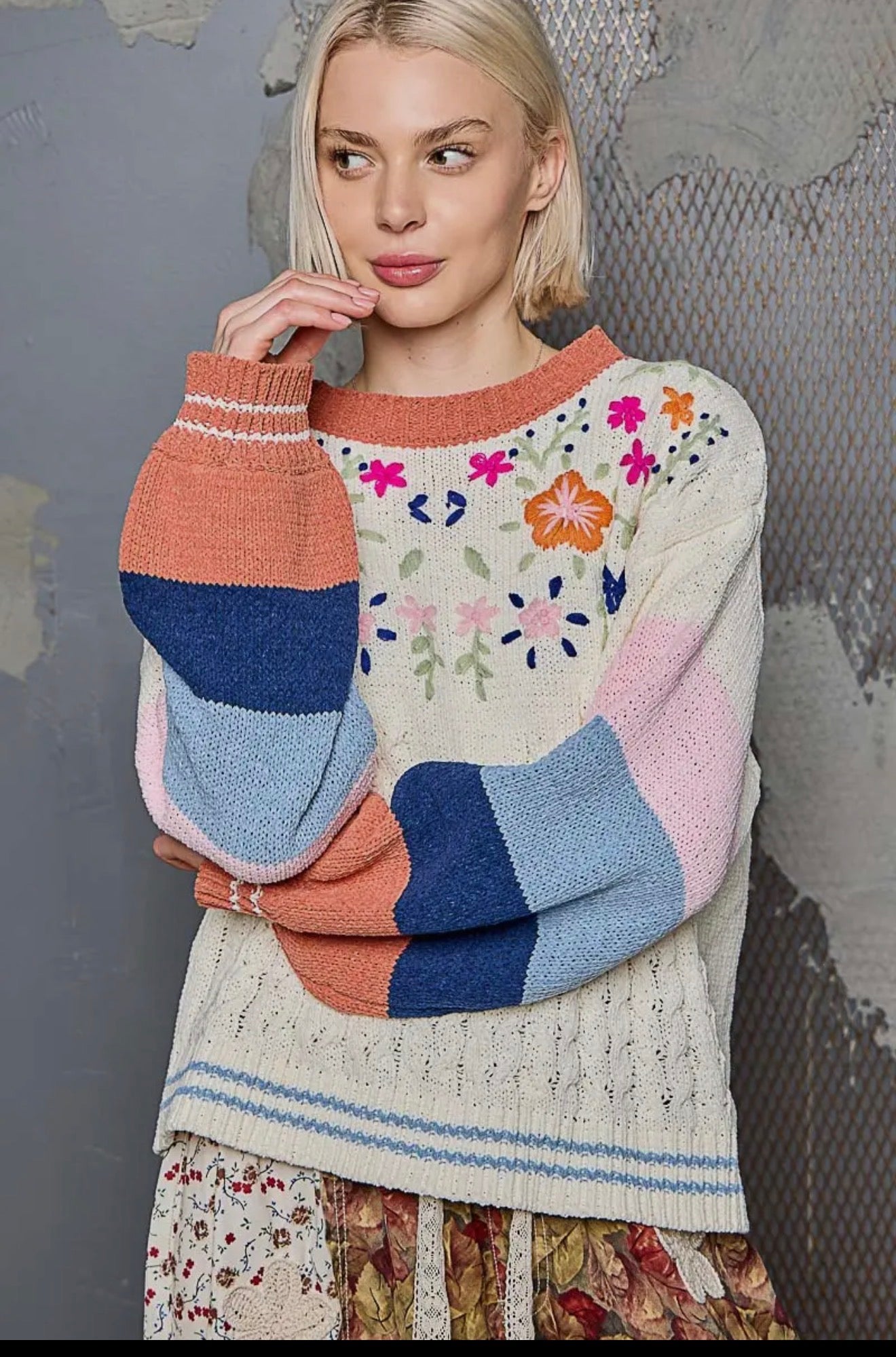 Color Block Pattern Floral Embroidered Sweater Top