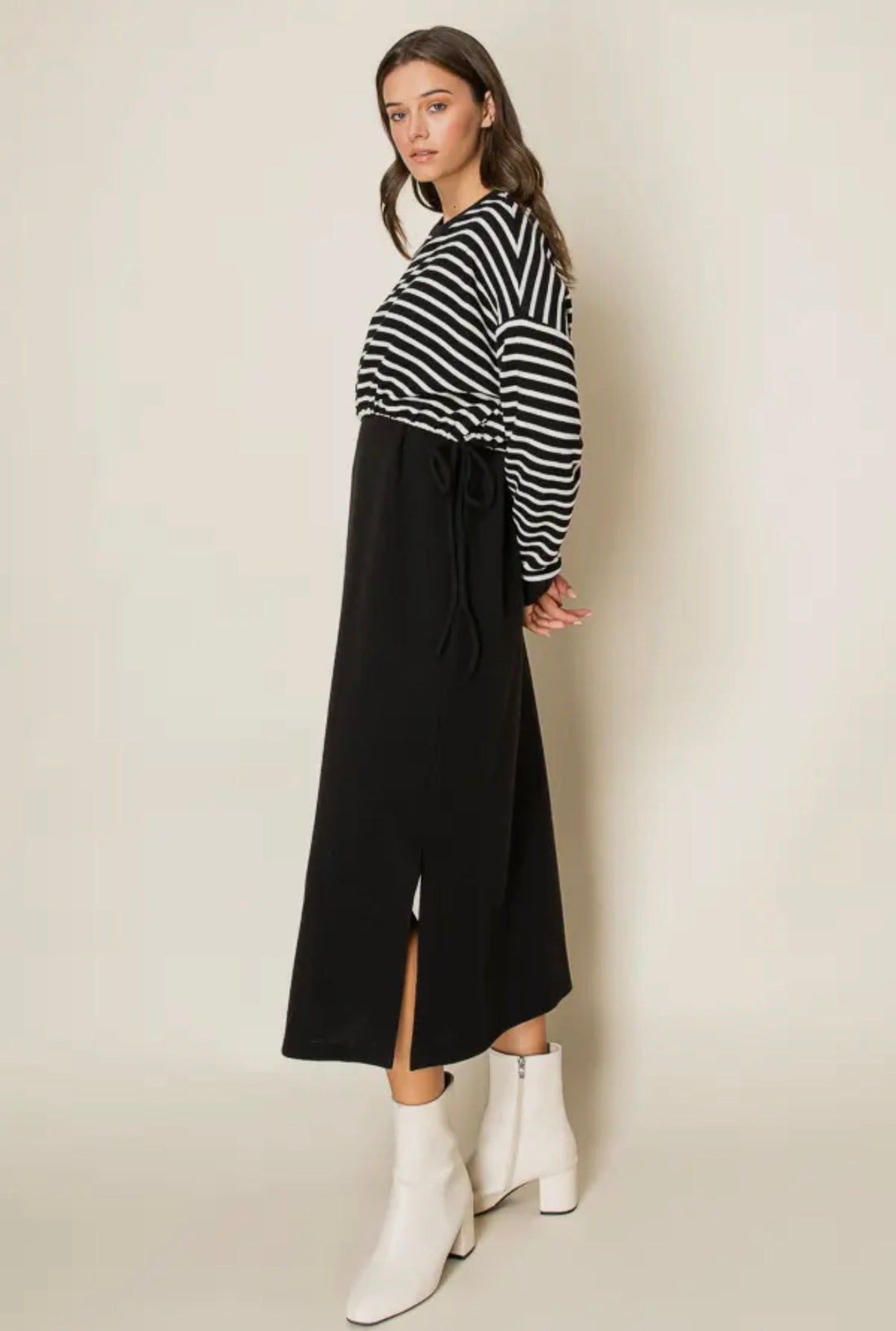 Round Neck Cloudy Black Dress