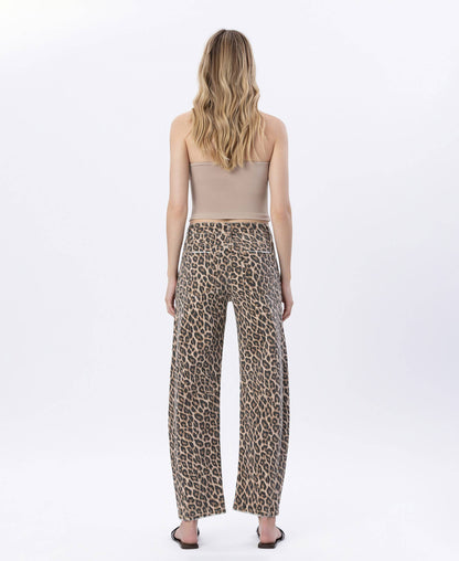 HIGH RISE LEOPARD PRINT BARREL JEAN
