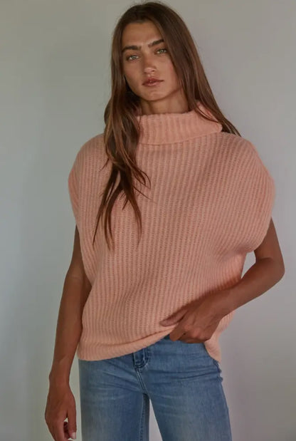 CORAL SLEEVELESS KNIT TURTLENECK SWEATER